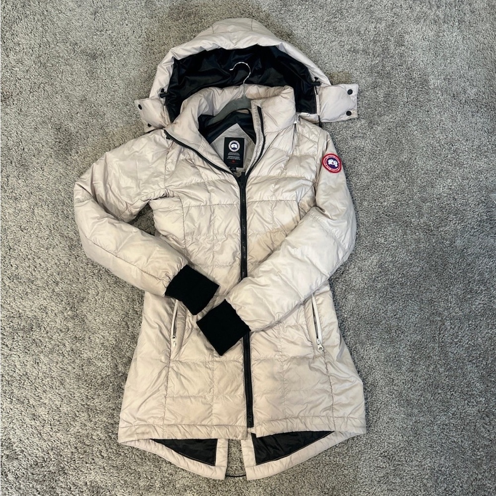 Canada Goose Women's Puffer Jacket in Cream